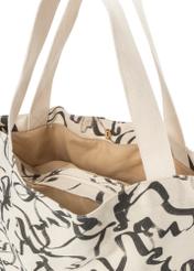 Bawełniana torba damska w kwiaty TOREN-0289-1P(W26), zbliżenie na detal produktu na białym tle.