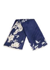 Niebieska apaszka damska z logo SZADT-0192-7P(W26), widok złożonego produktu na białym tle.