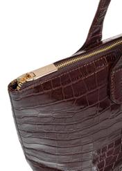 Damska brązowa torebka shopper skórzana TORES-0939F-1H(W26), zbliżenie na detal produktu na białym tle.