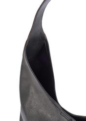 Czarna duża torebka damska TOREC-1199-99(W26) - zbliżenie na detal, na białym tle. 