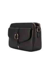 Czarna mała torebka damska TOREC-1175-99(W26) - widok produktu po skosie, na białym tle.