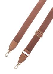 Skórzana torebka damska w kolorze camelu TORES-1206-1D(W26), widok paska produktu na białym tle.