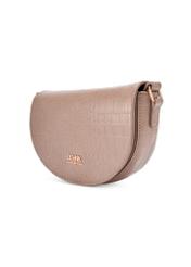 Beżowa półokrągła listonoszka damska TOREC-1184-1D(W26), widok produktu skosem na białym tle.