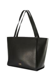 Czarna skórzana torebka shopper TORES-1209-9I(W26) - widok produktu po skosie, na białym tle. 