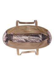 Ciemnobeżowa skórzana torebka shopper damska TORES-0971F-1K(W26) - widok produktu z góry, na białym tle. 