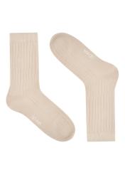 Zestaw długich prążkowanych skarpet damskich ZESDT-0045-00(W26) - widok produktu z przodu, na białym tle. 