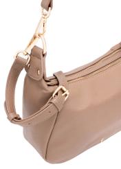 Torebka shopper na ramię w kolorze camelu TOREC-0885B-81(Z25), zbliżenie na detal produktu, widok na białym tle.