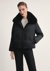 Czarna zimowa kurtka damska z futrem naturalnym KURDT-0593-99(Z25)