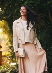 Skórzana ramoneska damska w kolorze kremowym KURDS-0585-0B(W26)