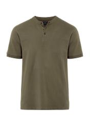 Koszulka polo męska w kolorze khaki POLMT-0061-55(W25), widok produktu z przodu na białym tle.