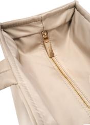 Beżowa duża torba damska TOREN-0343-1A(W26), zbliżenie na detal produktu na białym tle.