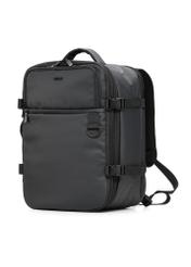 Czarny duży plecak męski TORMN-0414-99(W26) - widok produktu po skosie, na białym tle. 