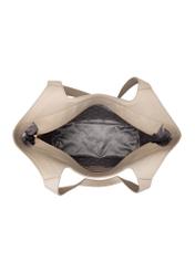 Duża skórzana torebka damska TORES-1205-1B(W26), widok produktu w środku na białym tle.