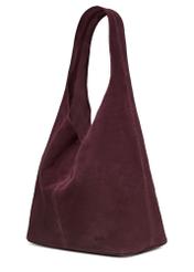 Bordowa zamszowa torebka shopper TORES-1403-4D(Z26) - widok produktu po skosie, na białym tle. 