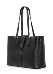 Czarna torebka damska z monogramem TOREC-0831A-98(Z25) - widok produktu po skosie na białym tle. 