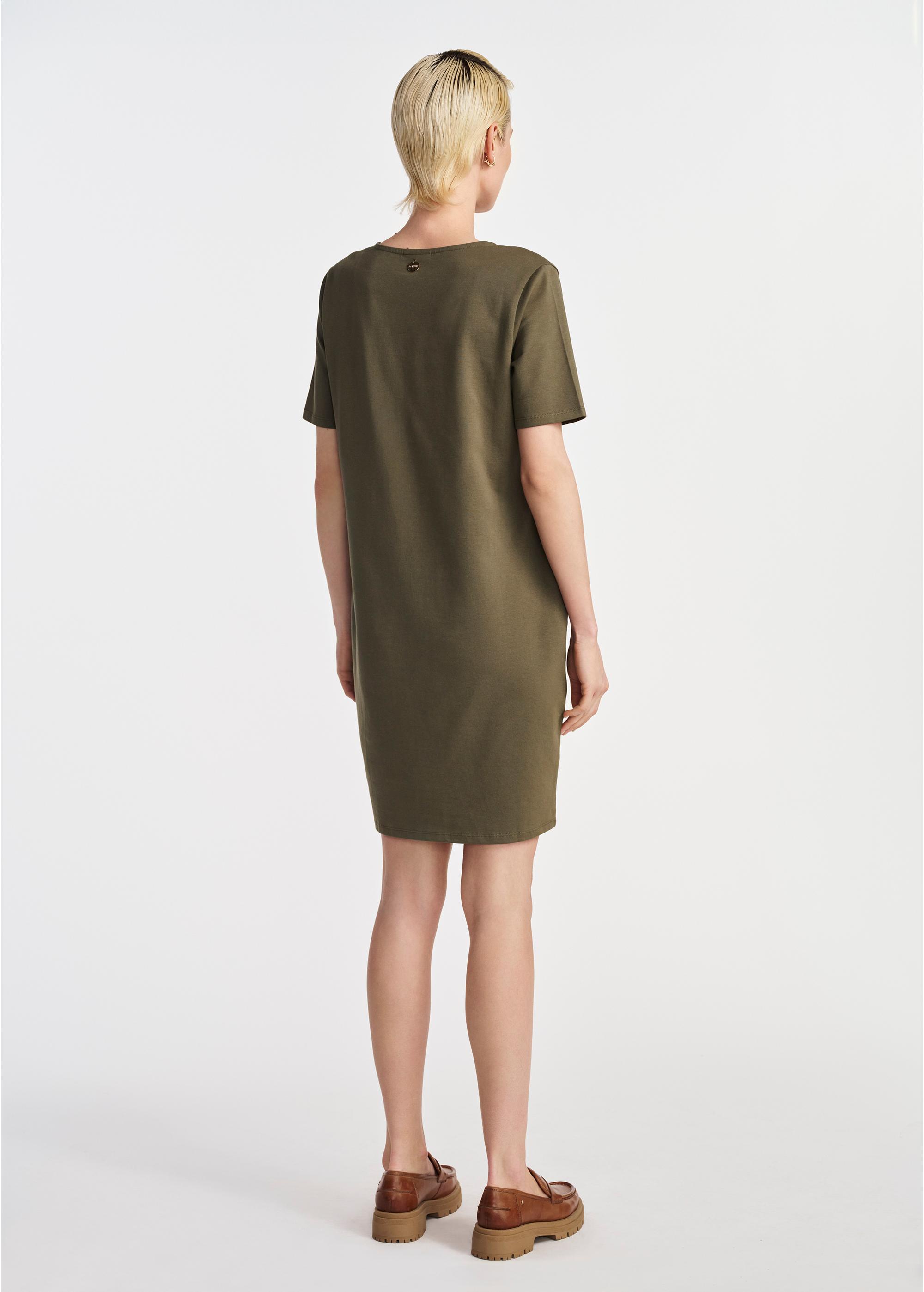 Krótka bawełniana sukienka w kolorze khaki SUKDT-0185-54(W25)-03