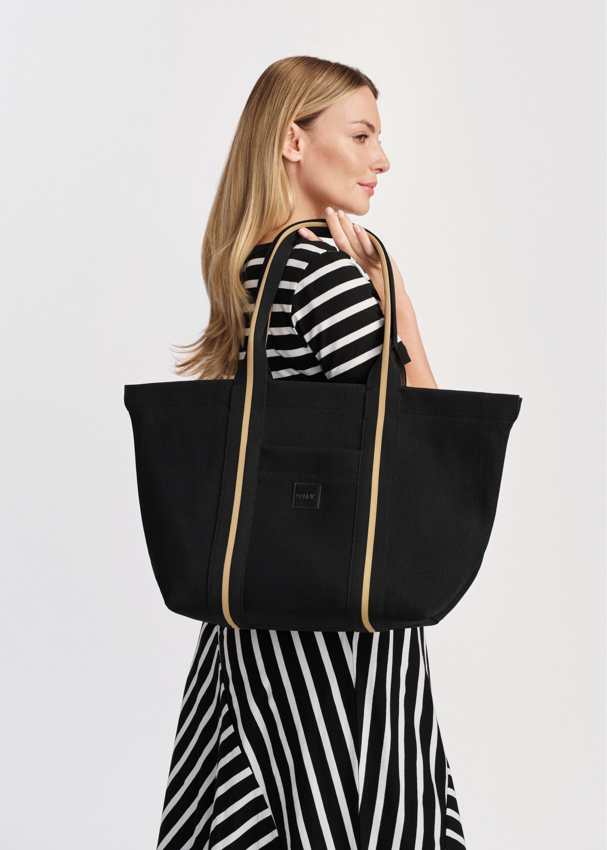 Czarna torebka shopper damska TOREN-0311-99(W25)-08