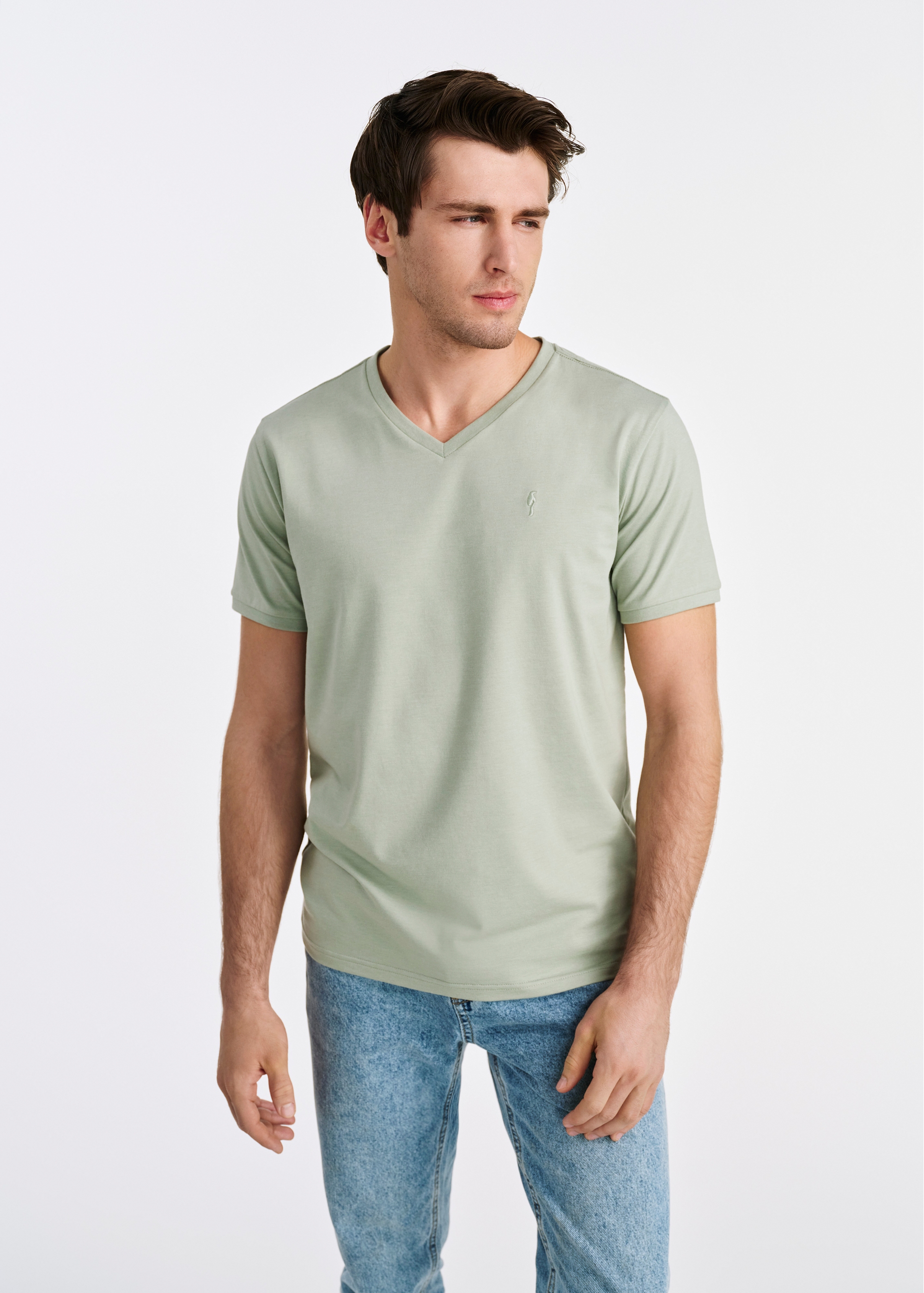 Miętowy basic T-shirt męski z logo TSHMT-0088-50(W25)-01