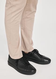 Czarne skórzane buty sportowe BUTYM-0503-99(Z25)