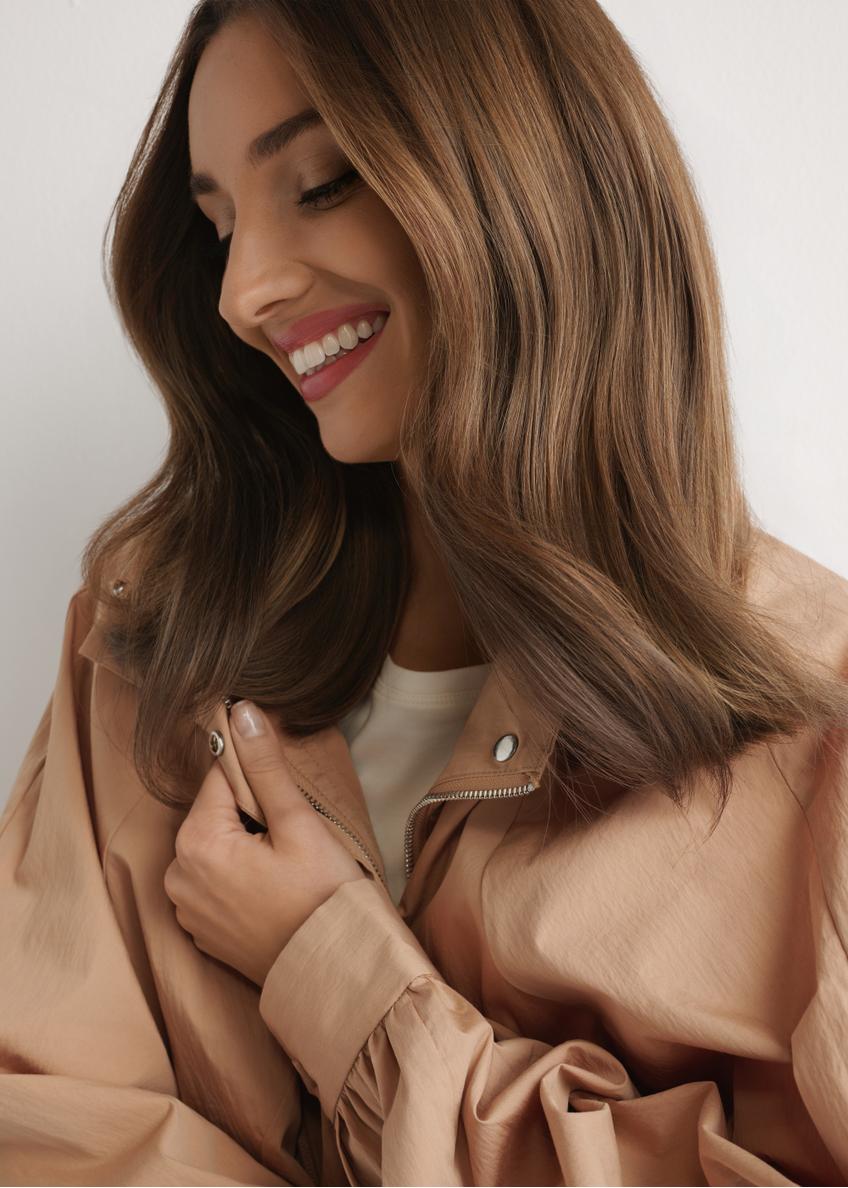 Beżowa krótka kurtka damska oversize KURDT-0626-1D(W26)