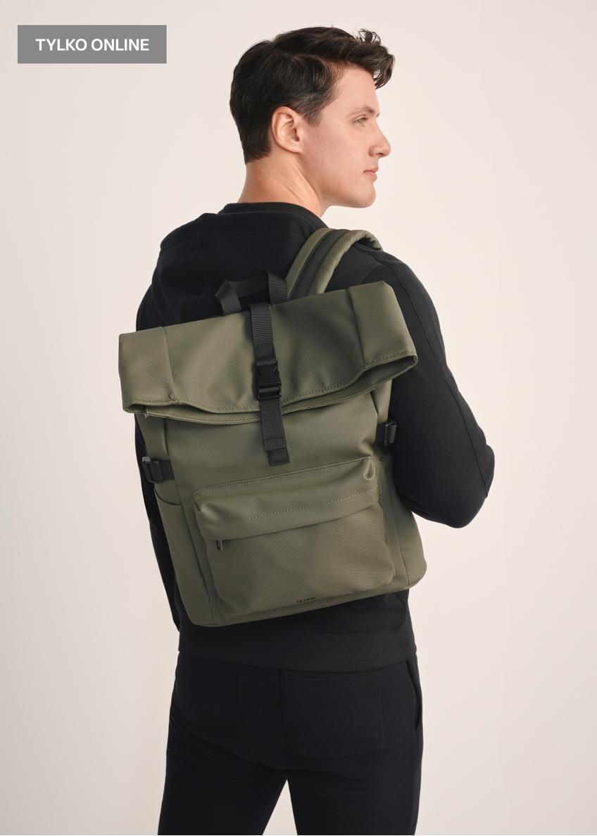 Duży plecak w kolorze khaki PLCMN-0015-55(Z25)