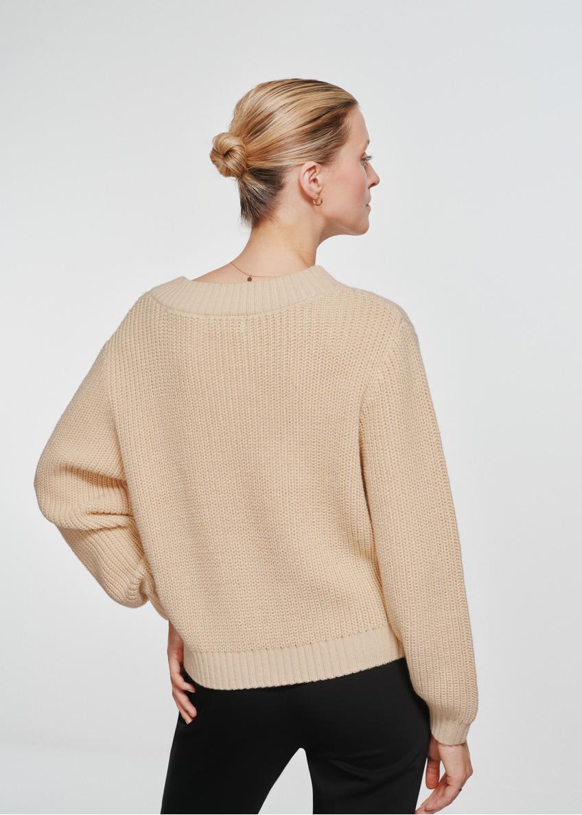 Beżowy sweter dekolt V damski  SWEDT-0162-82(Z24)