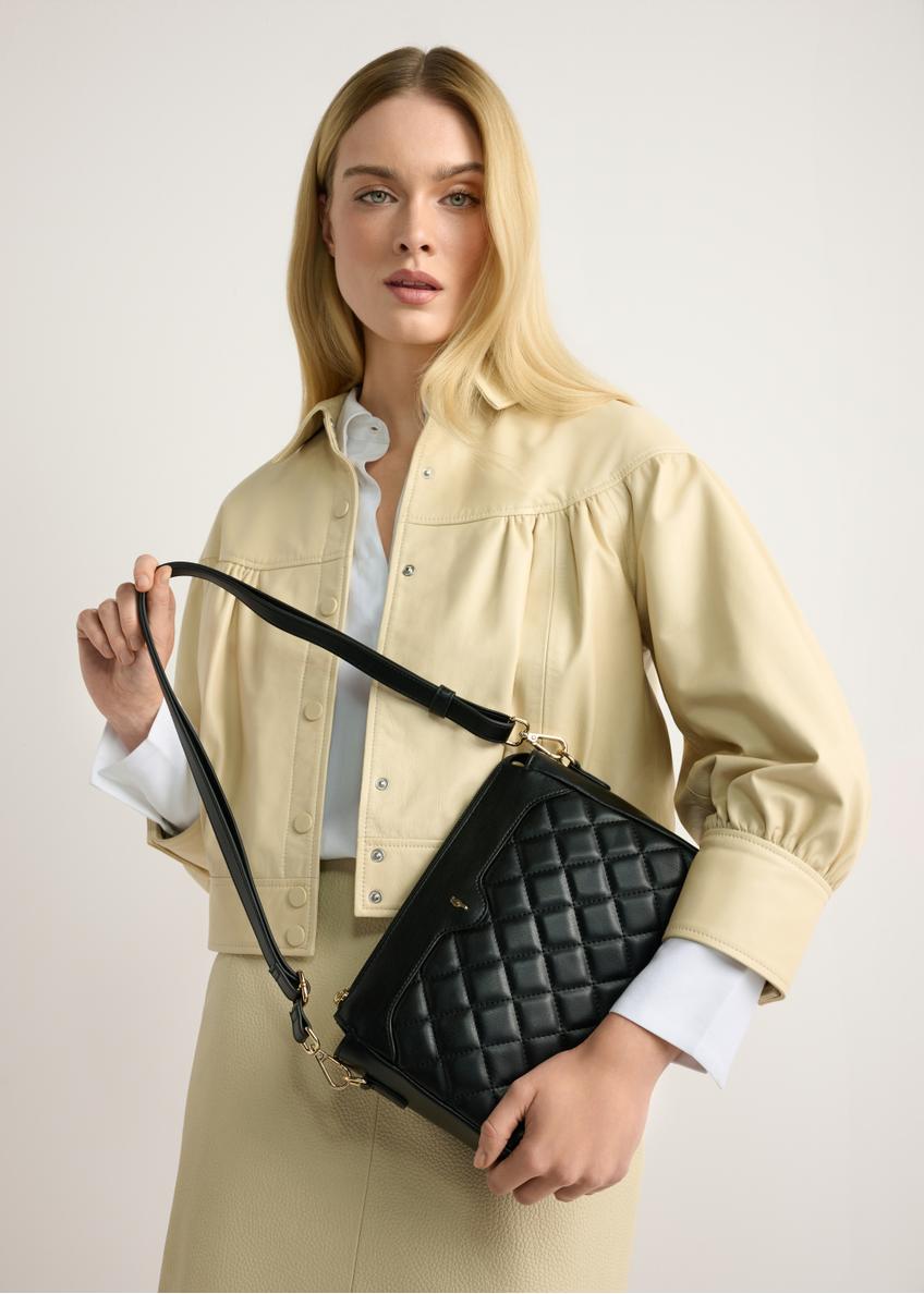 Czarna pikowana torebka damska TOREC-1116-99(W26)