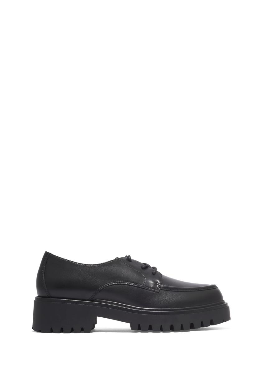 Czarne skórzane buty damskie BUTYD-1310-99(Z26), widok produktu z boku na białym tle.