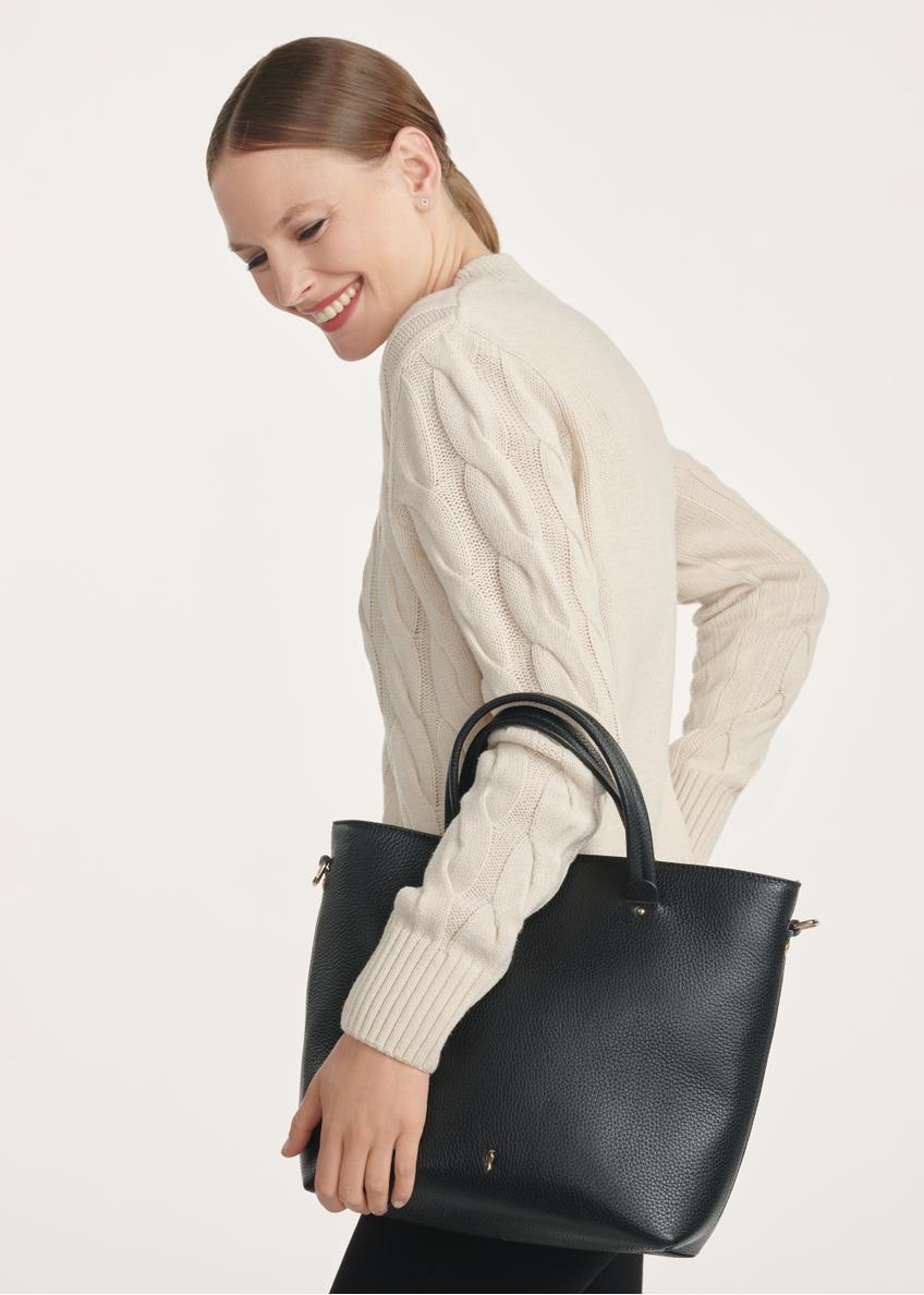 Czarna skórzana torebka shopper TORES-0728D-99(Z25)
