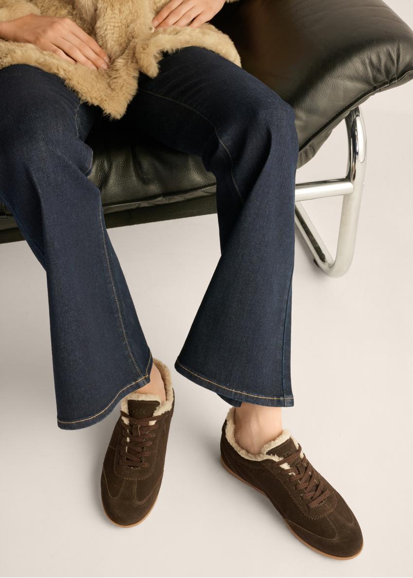 Zamszowe ciemnobrązowe sneakersy damskie BUTYD-1292-1I(Z26)