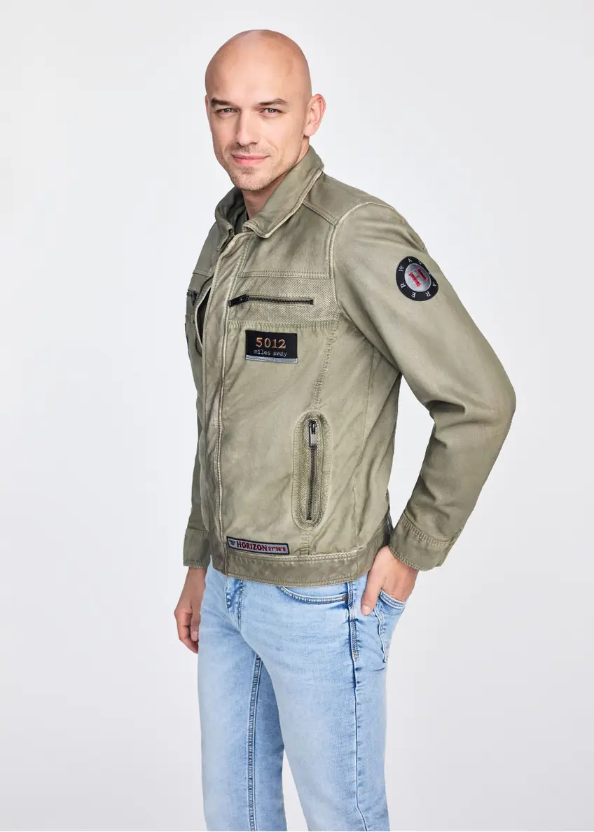 Kurtka męska przejściowa w kolorze khaki KURMS-0368-2844(W25)