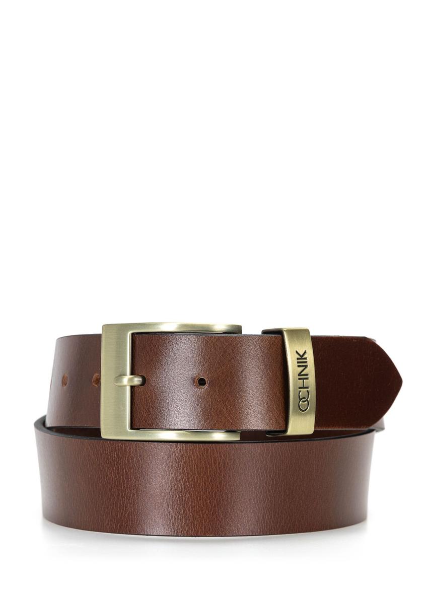 Brązowy skórzany pasek męski PASMS-0127-1I(W26), widok produktu z przodu na białym tle.