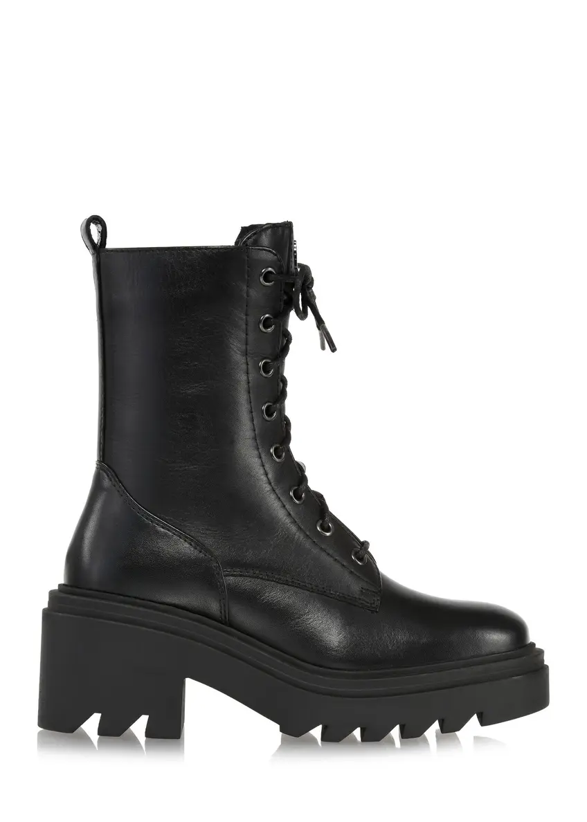 Black leather ankle boots with heels BUTYD-1108-99(Z24)-01