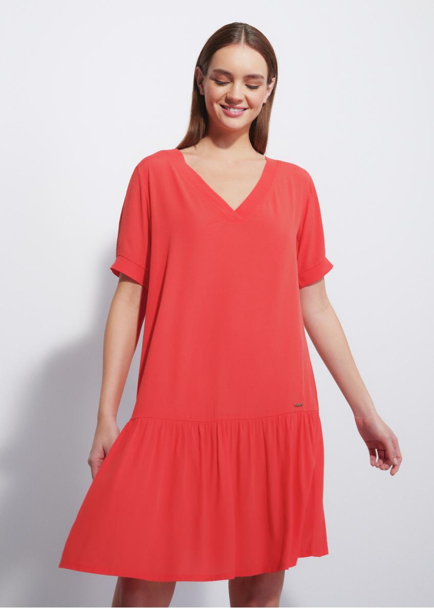 Czerwona sukienka z falbanką SUKDT-0165-42(W23)