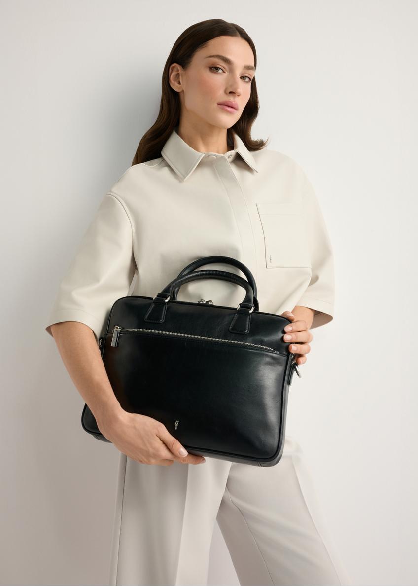 Czarna skórzana torba na laptopa TORES-1227-99(W26)