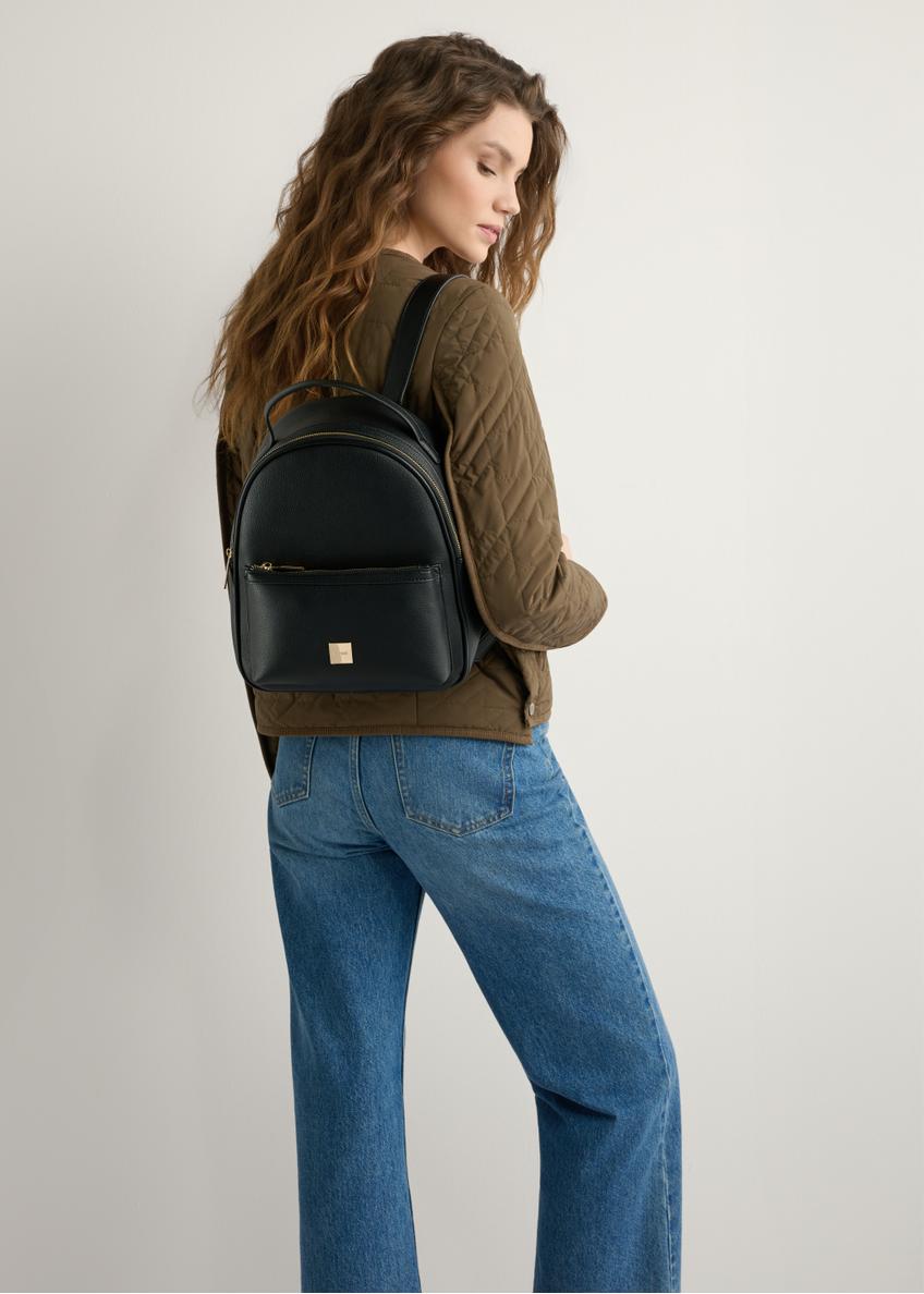 Czarny plecak damski z imitacji skóry TOREC-0920-99(W26)