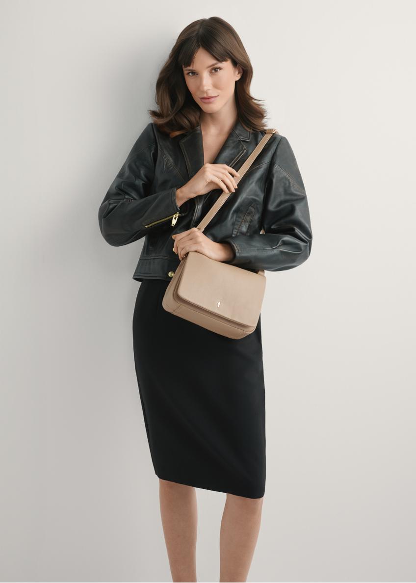 Beżowa skórzana torebka damska TORES-0911F-1B(W26)