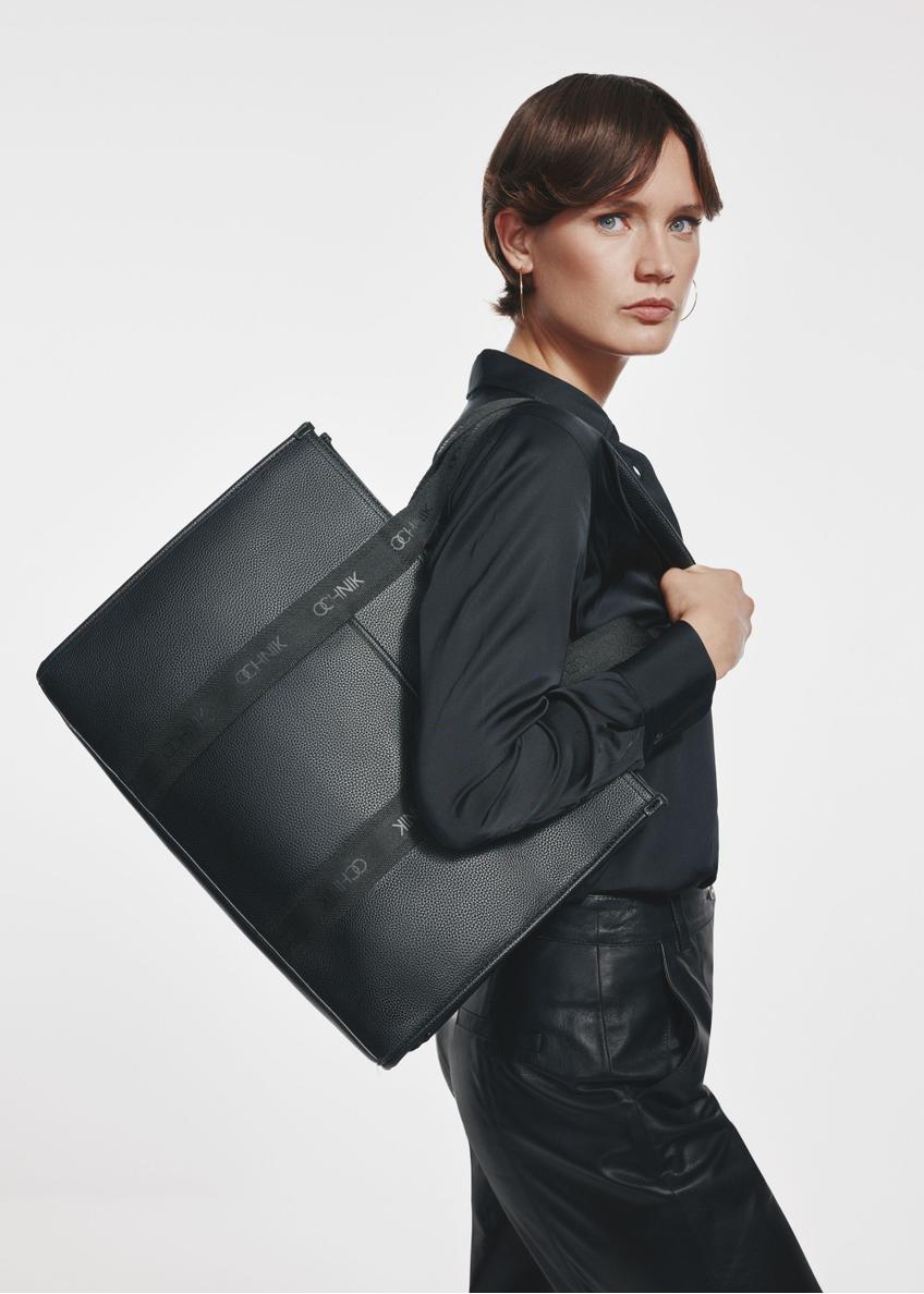 Czarna duża torebka shopper TOREC-0977A-99(Z25)