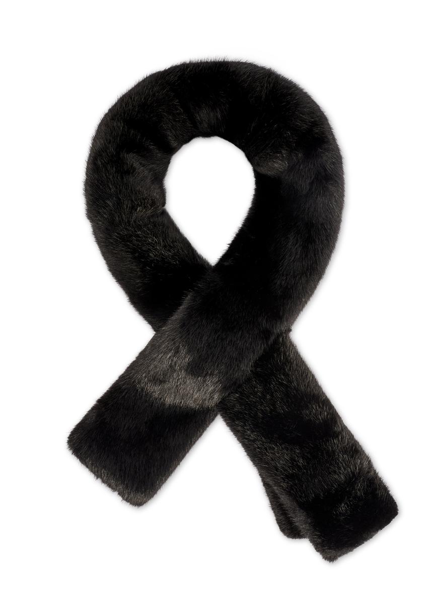 Czarny zimowy szalik damski SZADF-0035-99(Z25)- widok produktu z przodu, na białym tle. 