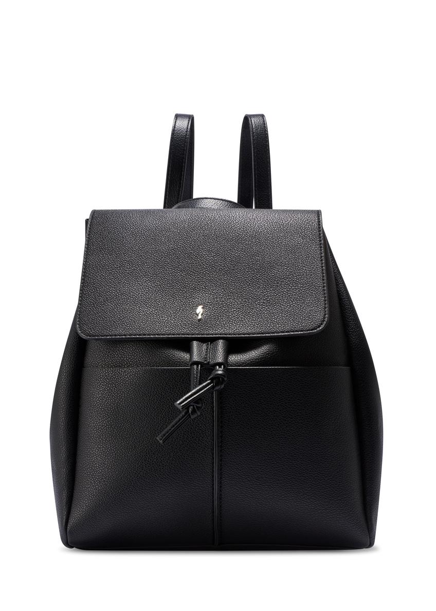 Czarny średni plecak damski TOREC-1132-99(W26) - widok produktu  przodu, na białym tle.