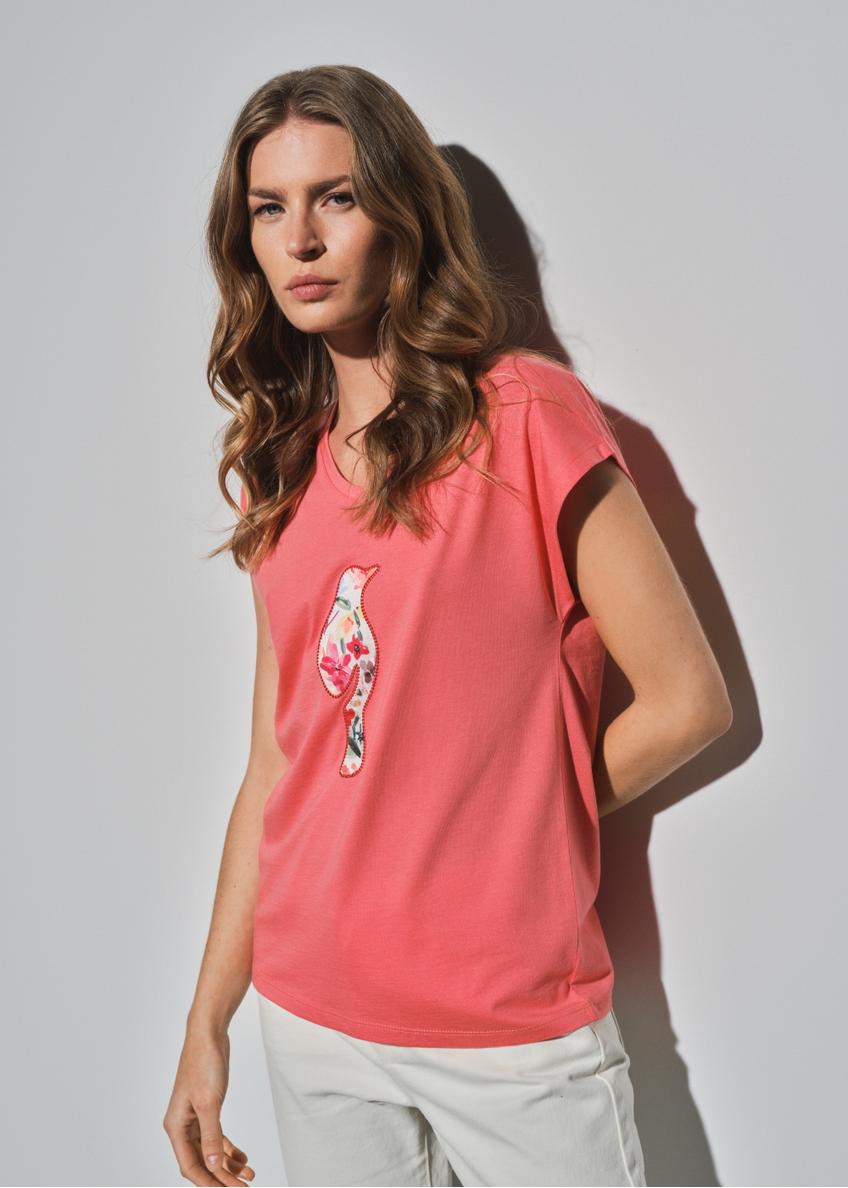 Różowy T-shirt damski z kwiatowym logo TSHDT-0106-34(W23)