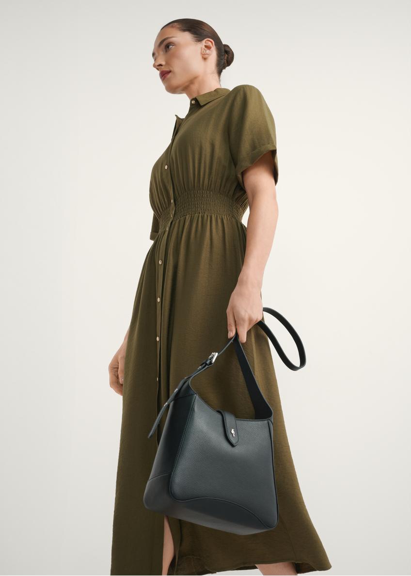 Czarna skórzana torebka na ramię TORES-1211-9I(W26)