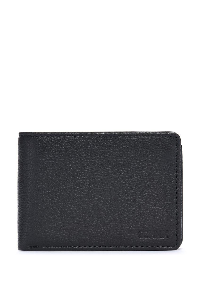 Czarny mały skórzany portfel męski PORMS-0634A-99(Z25), widok produktu z przodu na białym tle.