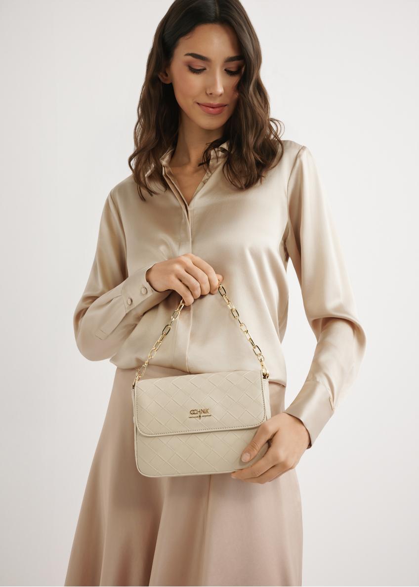 Kremowa pleciona torebka damska TOREC-0767-0P(W26)