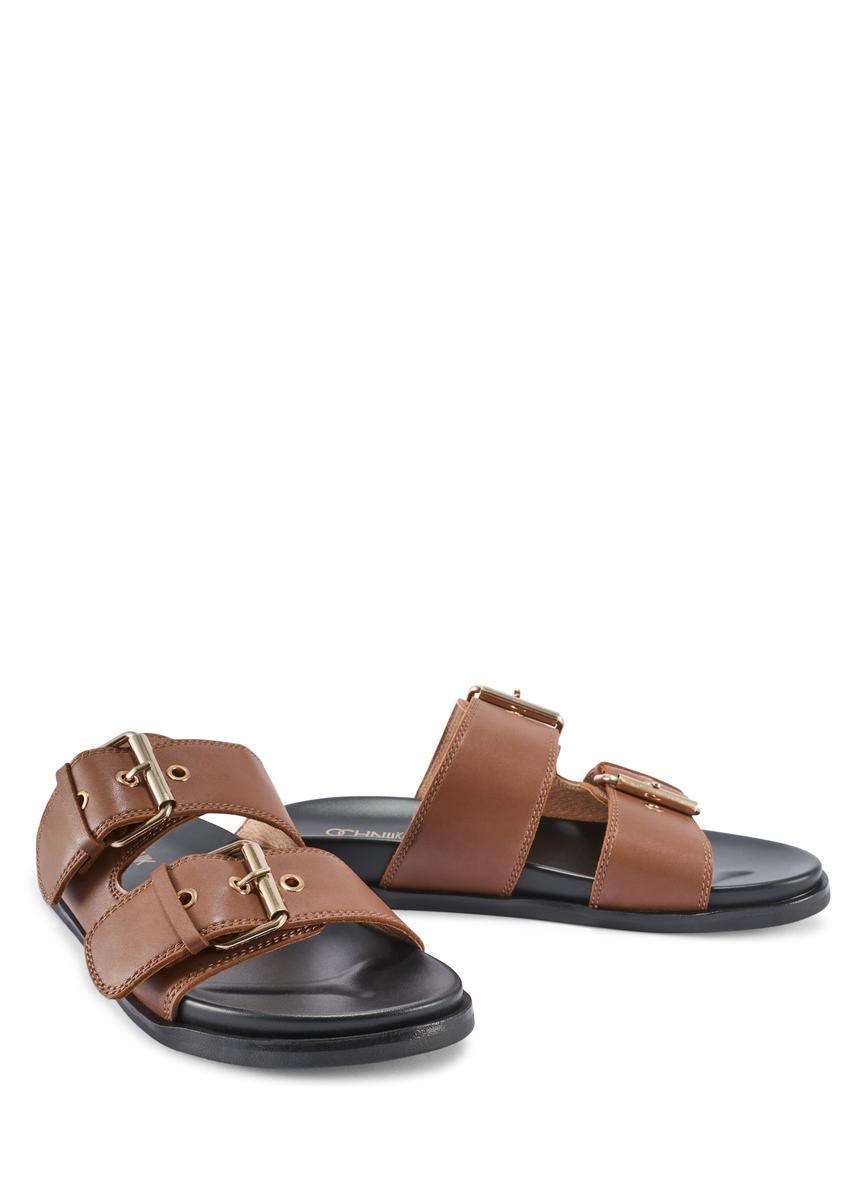 Camelowe skórzane klapki damskie BUTYD-1161-1D(W26)