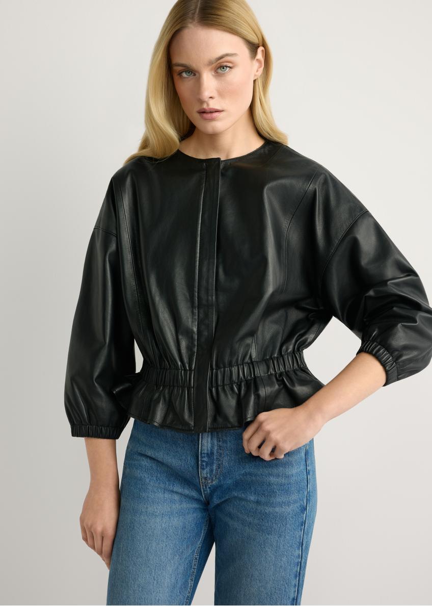 Czarna skórzana kurtka damska KURDS-0570-99(W26)