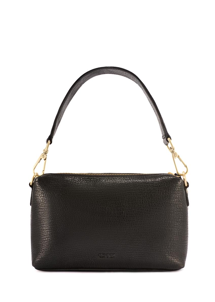 Czarna skórzana torebka z ozdobnym splotem TORES-1243-9P(W26)