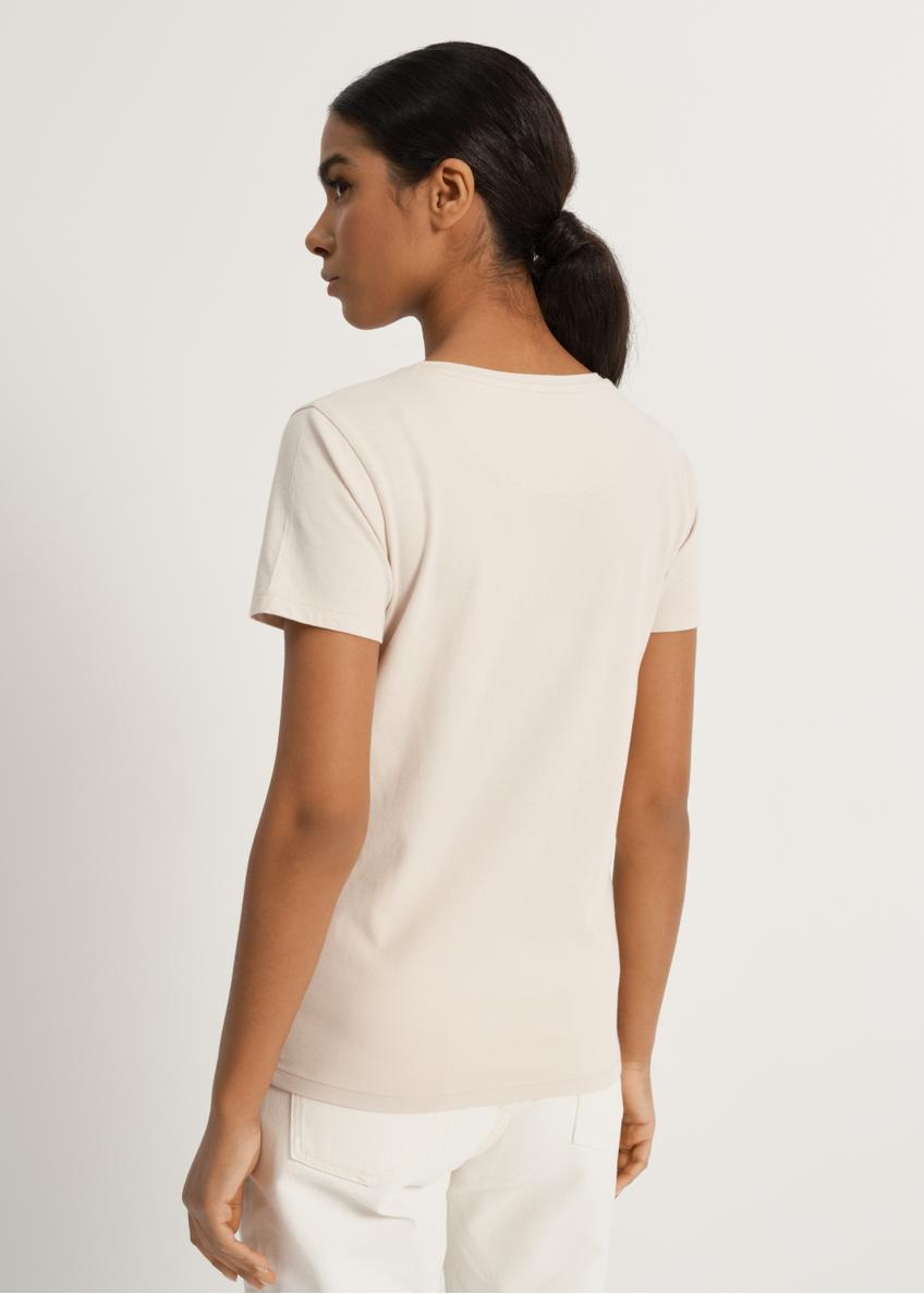 Beżowy T-shirt damski z monogramem TSHDT-0109-81(W23)