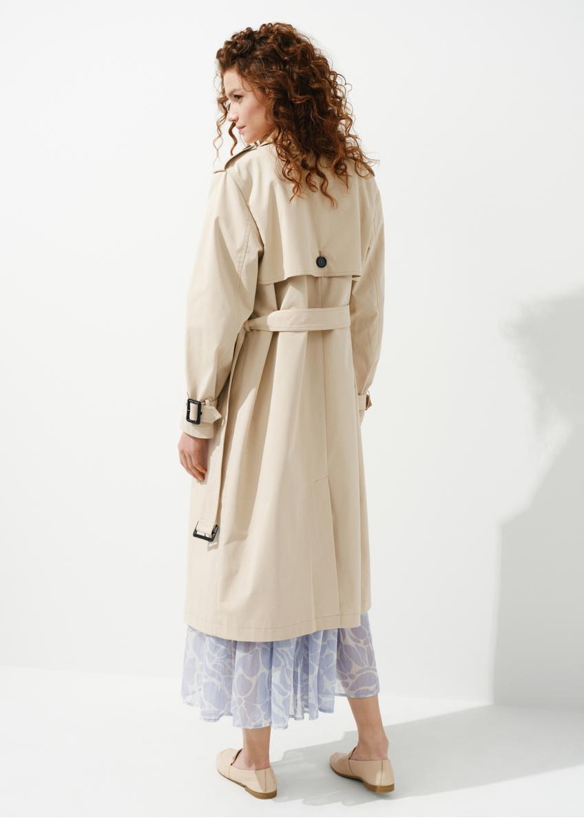Beżowy płaszcz damski z paskiem KURDT-0512-81(W24)