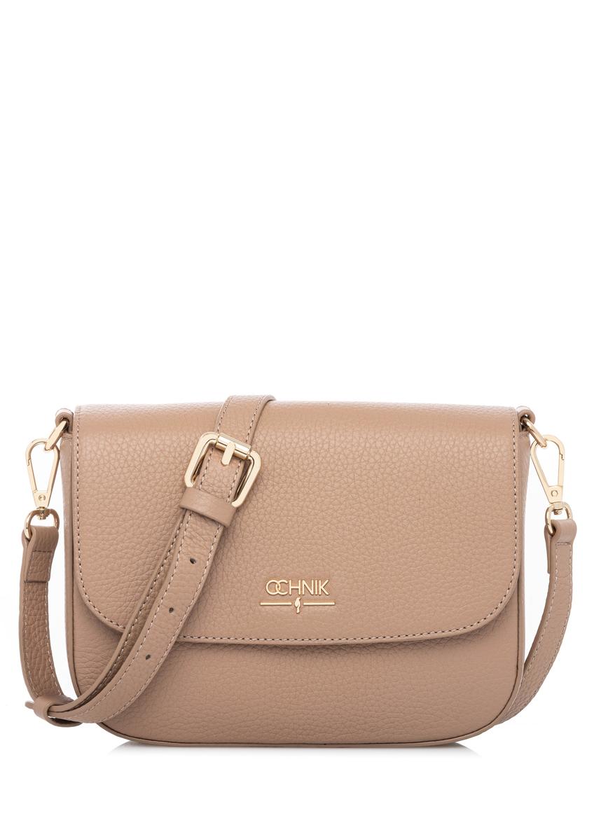 Różowa torebka listonoszka damska TORES-1282-5D(W26) - widok produktu z przodu, na białym tle. 